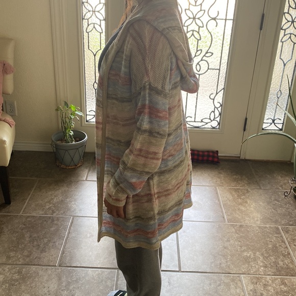 Light sweater, never been used. New without tag - Picture 3 of 7